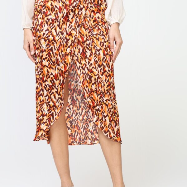 Falda Abertura Manchas Marrones